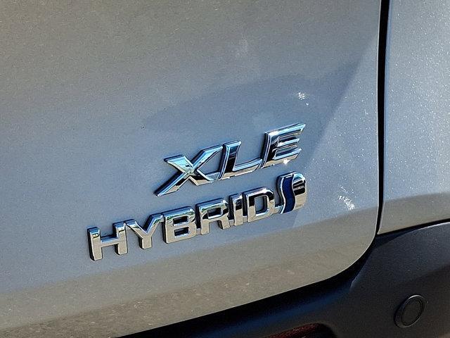 Photo of 2024 CELESTIAL SILV Toyota Sienna