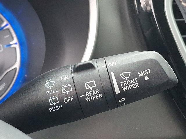 Photo of 2023 Bright White Clearcoat Chrysler Pacifica
