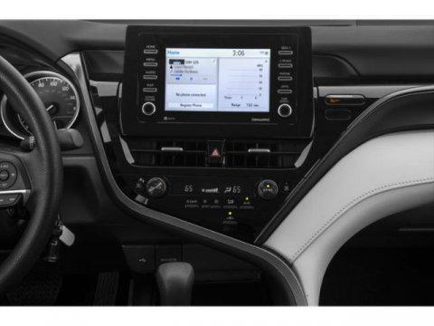 Photo of 2023 Ice Cap Toyota Camry