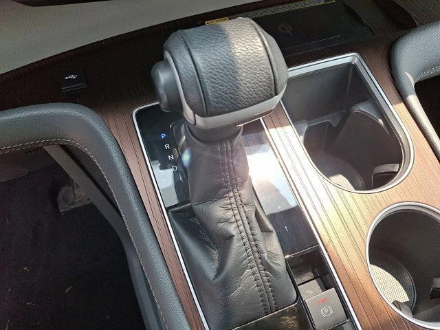Photo of 2022 MIDNGT BLK MET Toyota Sienna