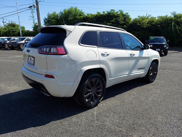 Photo of 2019 Pearl White Pearlcoat Jeep Cherokee