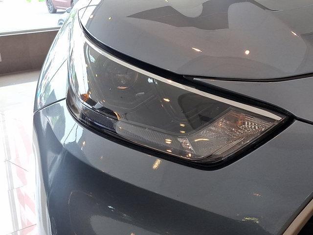 Photo of 2022 Moon Dust Toyota Highlander