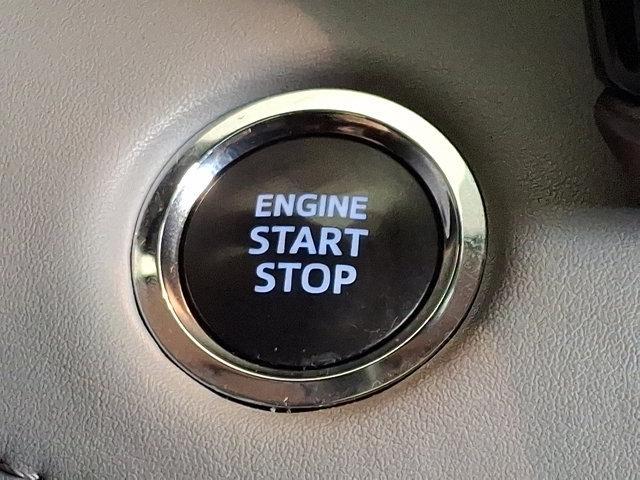 Photo of 2022 Moon Dust Toyota Highlander