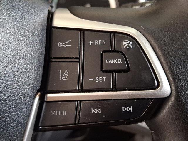 Photo of 2022 Moon Dust Toyota Highlander