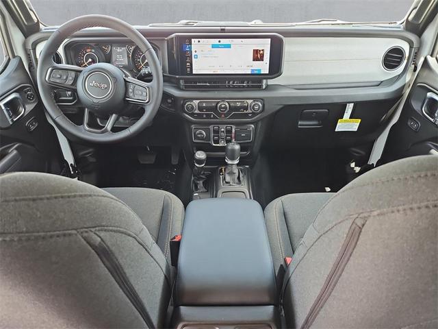 Photo of 2025 Bright White Clearcoat Jeep Wrangler