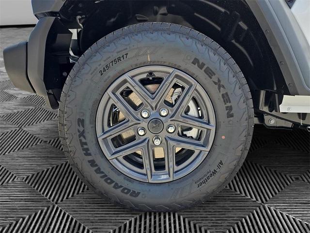 Photo of 2025 Bright White Clearcoat Jeep Wrangler