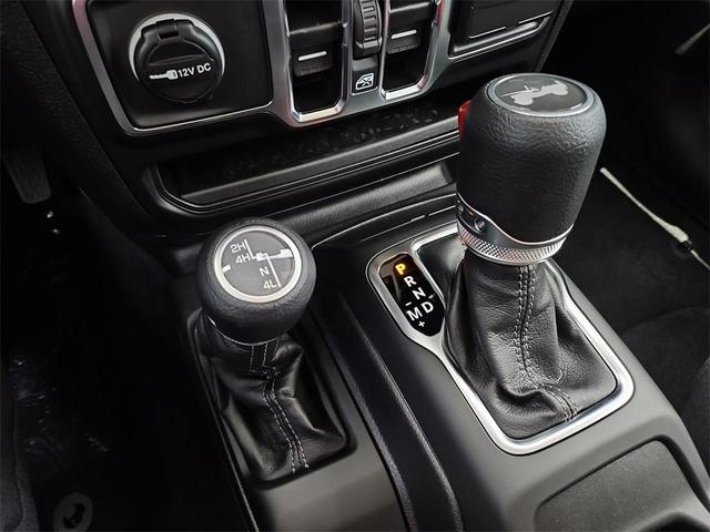 Photo of 2025 Bright White Clearcoat Jeep Wrangler