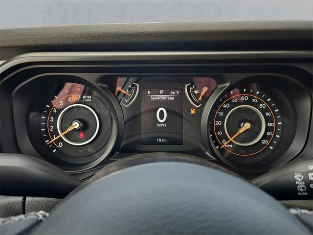 Photo of 2025 Bright White Clearcoat Jeep Wrangler