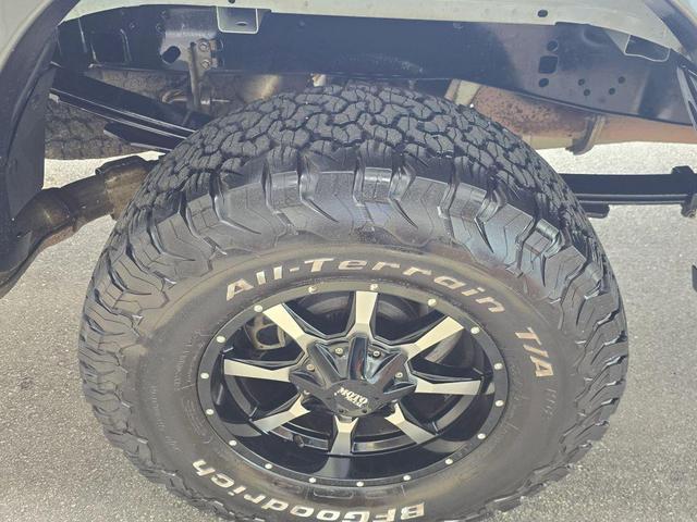 Photo of 2017 White Ford F-250