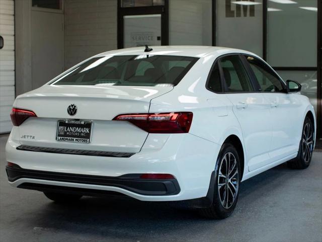Photo of 2024 Pure White Volkswagen Jetta