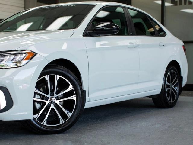 Photo of 2024 Pure White Volkswagen Jetta