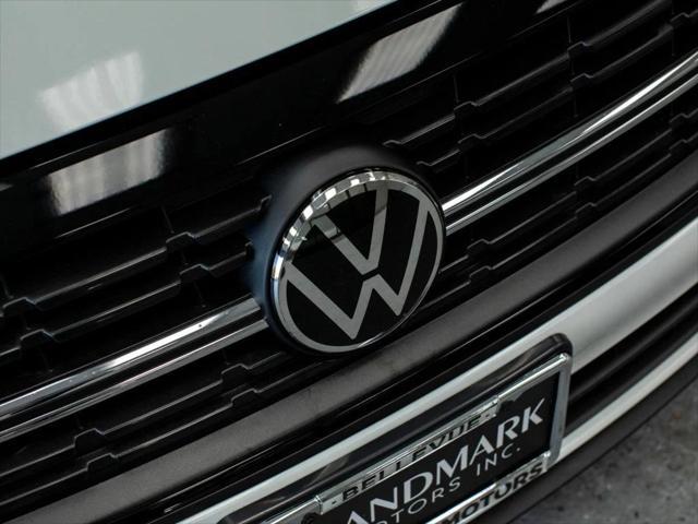 Photo of 2024 Pure White Volkswagen Jetta