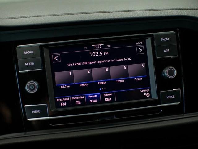 Photo of 2024 Pure White Volkswagen Jetta