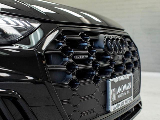 Photo of 2024 Mythos Black Metallic Audi Q5