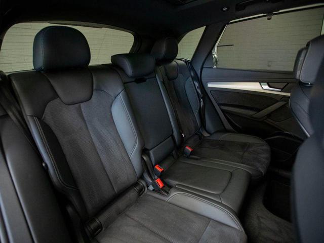 Photo of 2024 Mythos Black Metallic Audi Q5