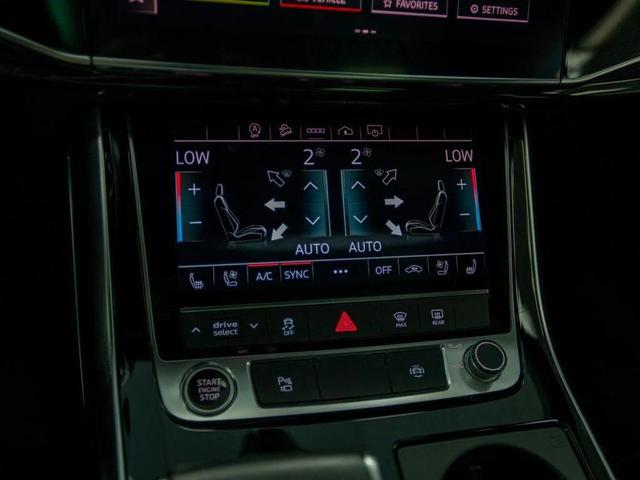 Photo of 2021 Navarra Blue Metallic Audi Q8