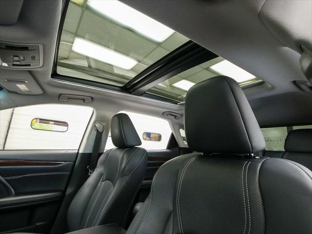 Photo of 2018 Eminent White Pearl Lexus RX 350