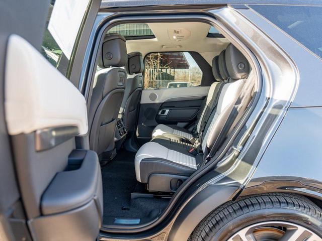 Photo of 2025 Carpathian Grey Land Rover Discovery