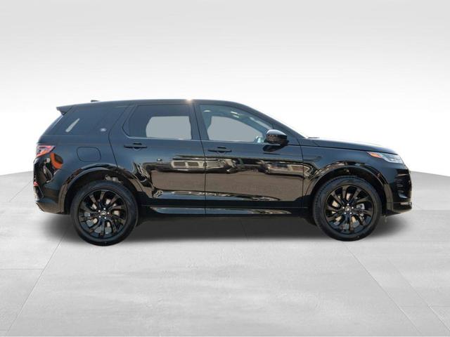 Photo of 2025 Santorini Black Land Rover Discovery Sport