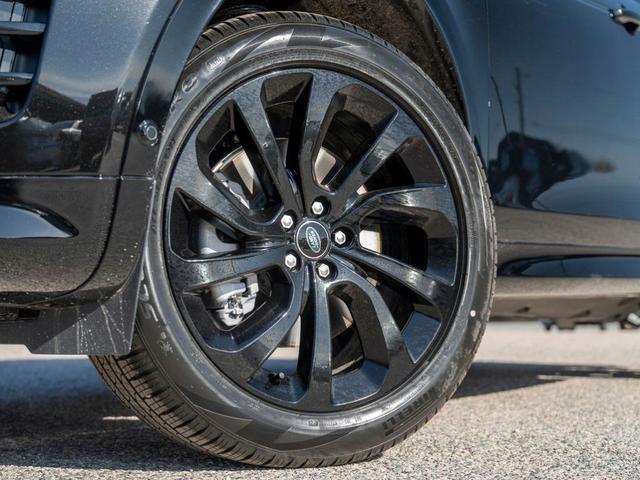 Photo of 2025 Santorini Black Land Rover Discovery Sport