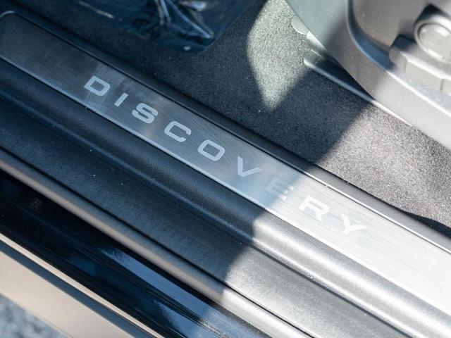 Photo of 2025 Santorini Black Land Rover Discovery Sport