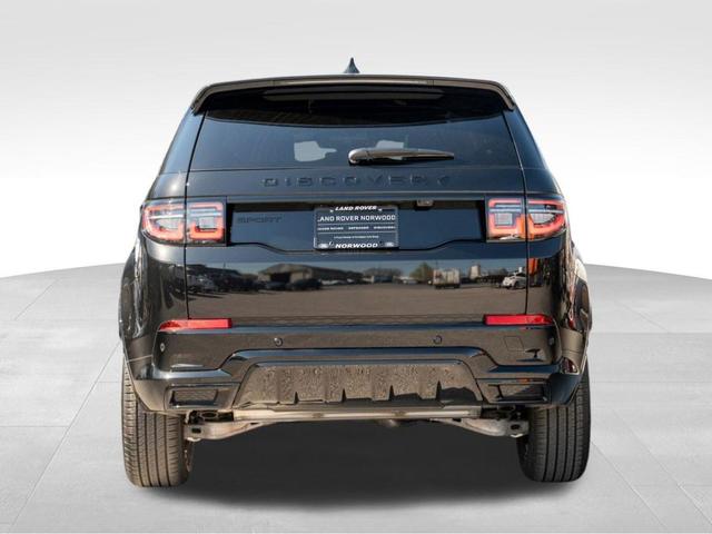 Photo of 2025 Santorini Black Land Rover Discovery Sport