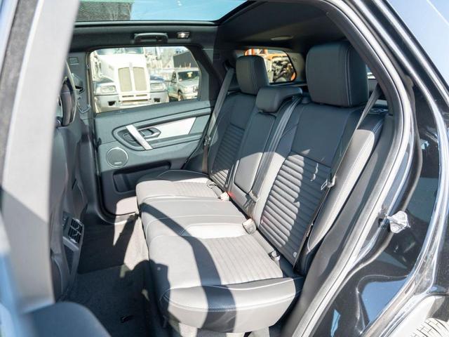 Photo of 2025 Santorini Black Land Rover Discovery Sport