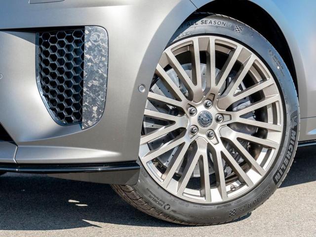Photo of 2025 Match-To-Sample Black In Satin Finish Land Rover Range Rover Sport