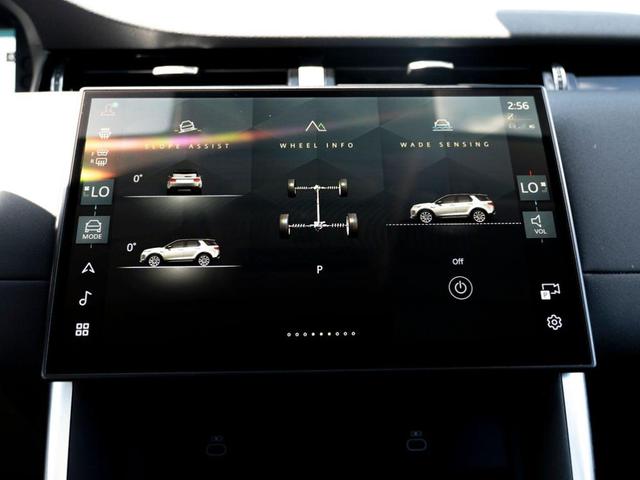 Photo of 2024 Santorini Black Land Rover Discovery Sport