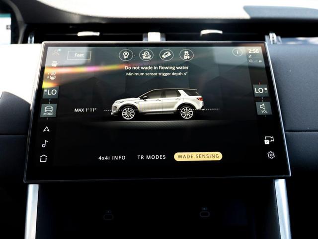Photo of 2024 Santorini Black Land Rover Discovery Sport