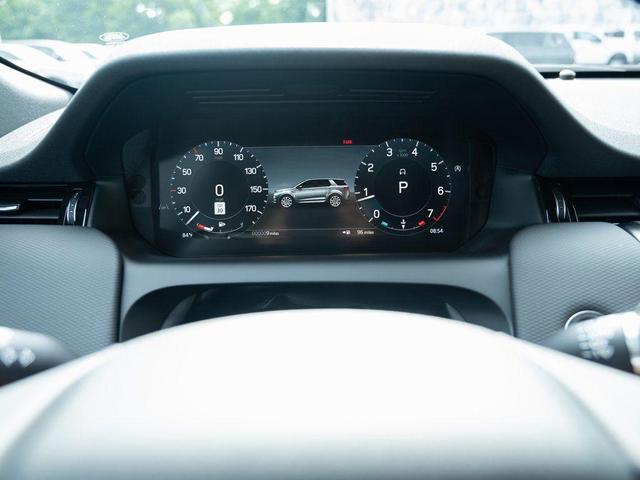 Photo of 2024 Silicon Silver Land Rover Discovery Sport