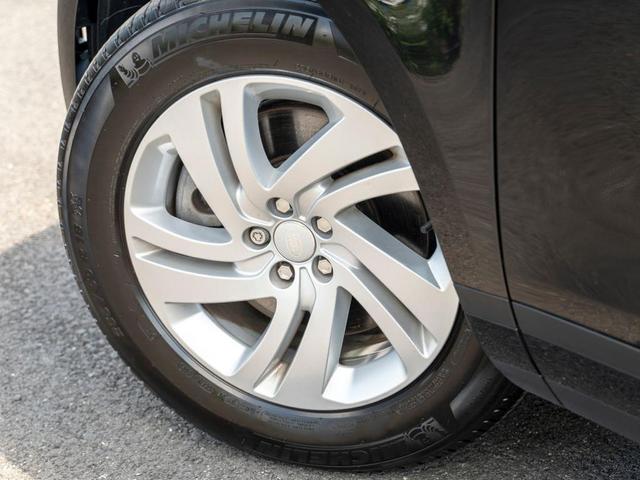 Photo of 2024 Santorini Black Land Rover Range Rover Evoque