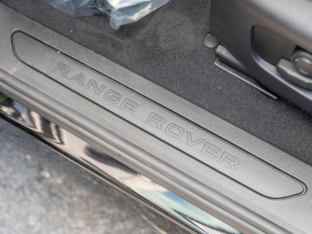 Photo of 2024 Santorini Black Land Rover Range Rover Evoque