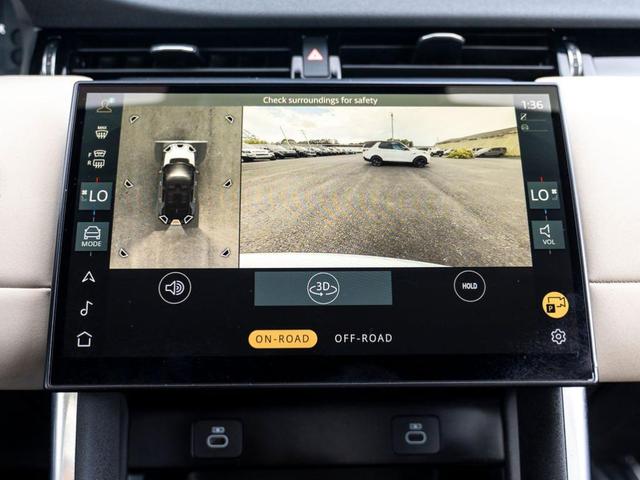 Photo of 2024 Fuji White Land Rover Discovery Sport