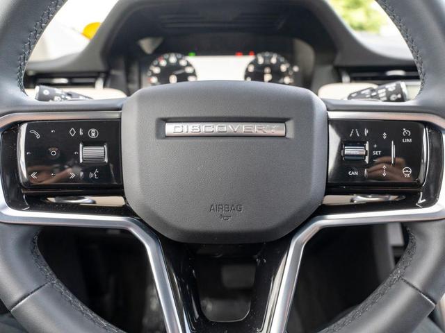 Photo of 2024 Fuji White Land Rover Discovery Sport