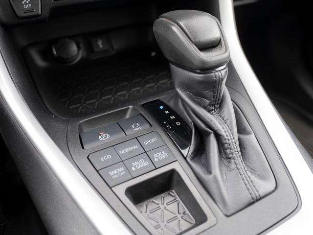 Photo of 2022 Silver Sky Metallic Toyota RAV4
