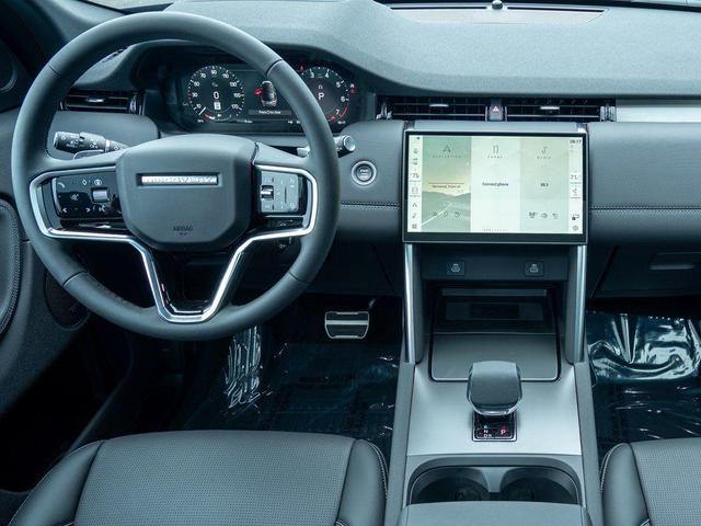 Photo of 2024 Santorini Black Metallic Land Rover Discovery Sport