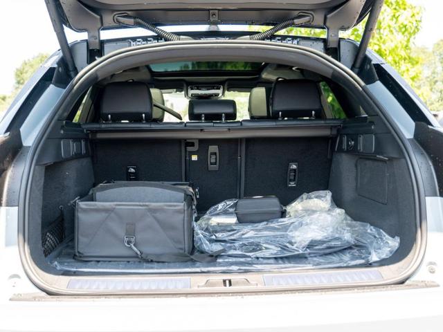 Photo of 2026 Arroios Grey Land Rover Range Rover Velar