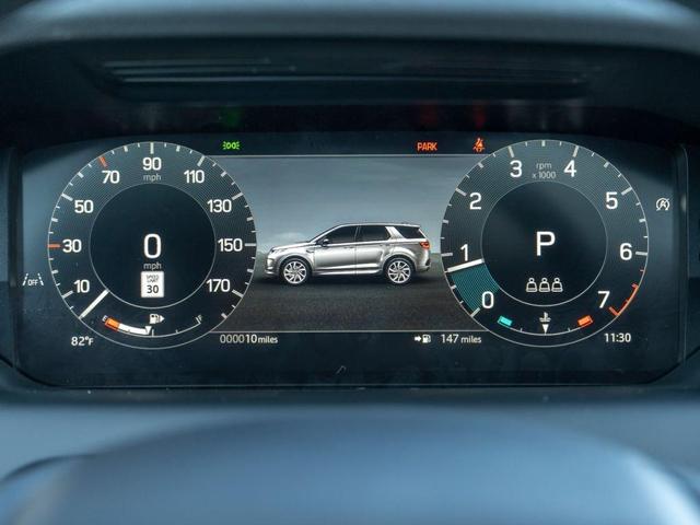 Photo of 2025 Fuji White Land Rover Discovery Sport
