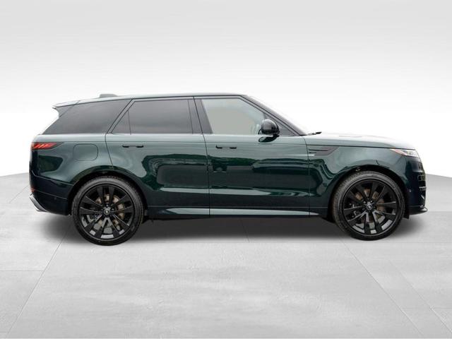 Photo of 2025 British Racing Green Land Rover Range Rover Sport