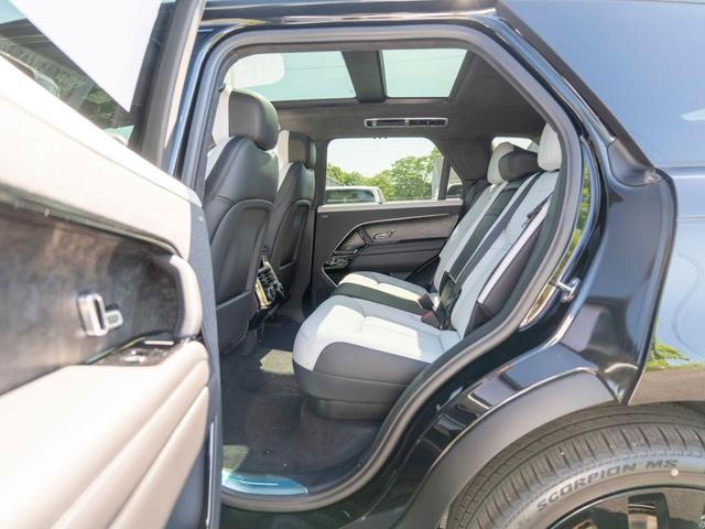 Photo of 2025 Santorini Black Land Rover Range Rover Sport