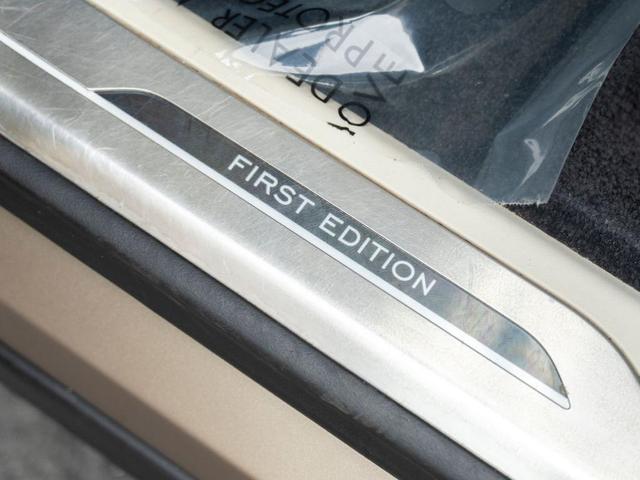 Photo of 2022 Sunset Gold Land Rover Range Rover
