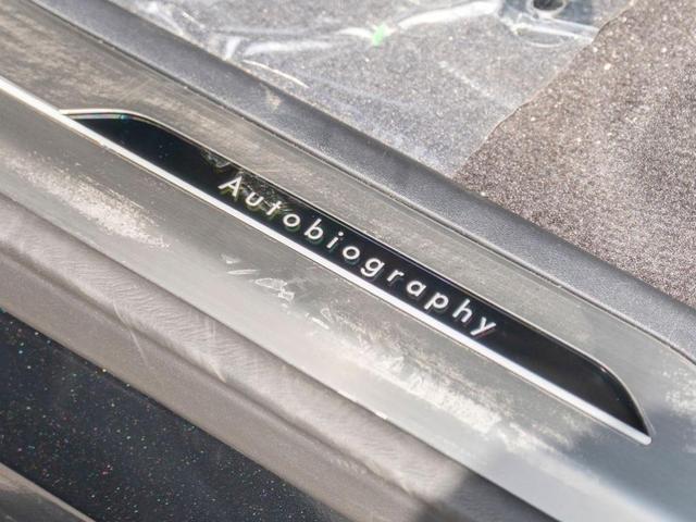 Photo of 2025 Santorini Black Land Rover Range Rover Sport