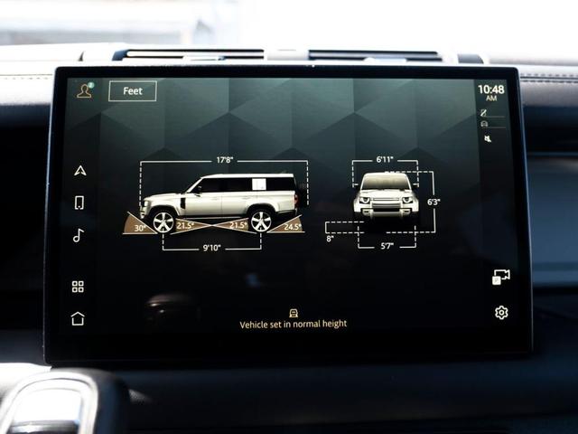 Photo of 2024 Fuji White Land Rover Defender