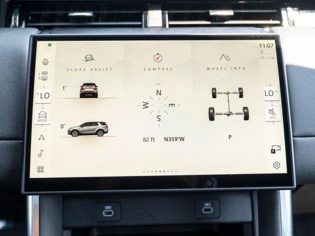 Photo of 2024 Santorini Black Land Rover Discovery Sport