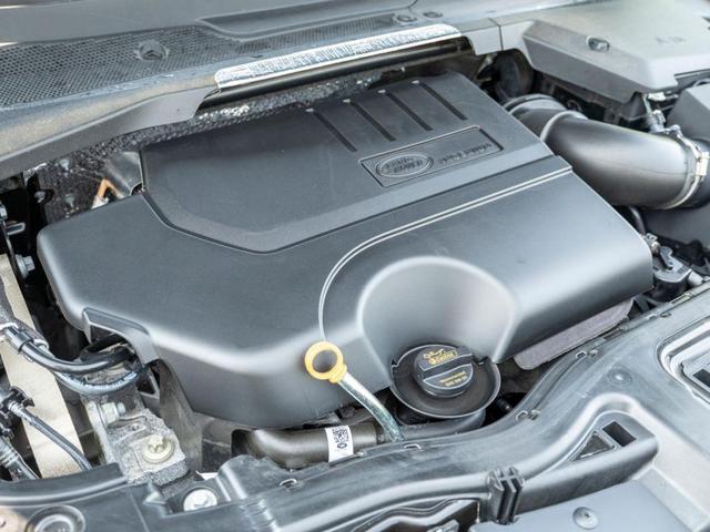 Photo of 2024 Santorini Black Land Rover Discovery Sport