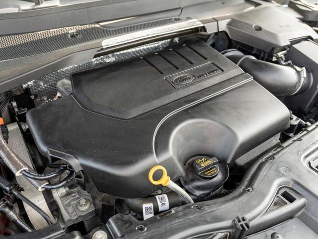 Photo of 2022 Silicon Silver Land Rover Discovery Sport
