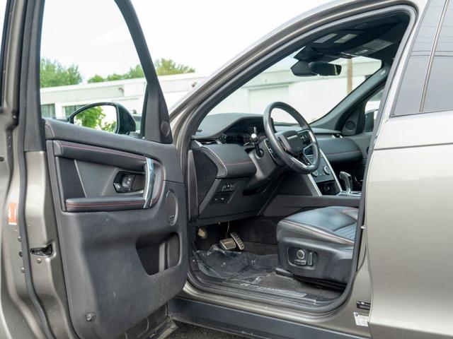 Photo of 2022 Silicon Silver Land Rover Discovery Sport