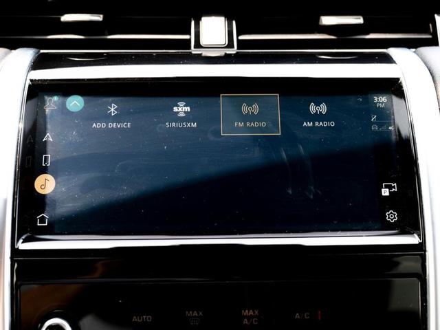 Photo of 2022 Silicon Silver Land Rover Discovery Sport