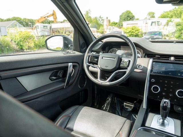 Photo of 2022 Silicon Silver Land Rover Discovery Sport